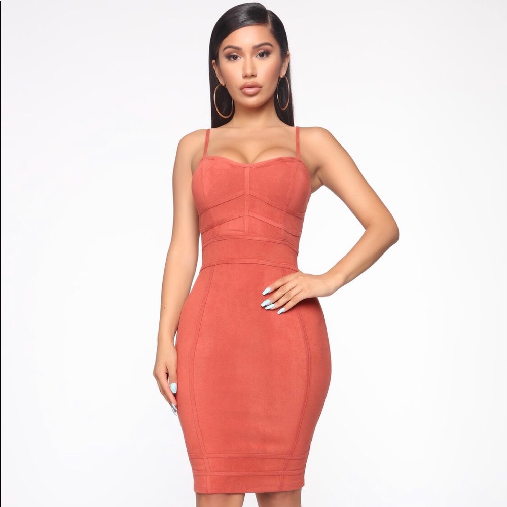 Dress - Picture 2 of 2